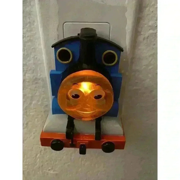 Vintage Thomas The Tank Engine Nightlight Plug in Thomas Train & Friends 120V - Picture 1 of 11